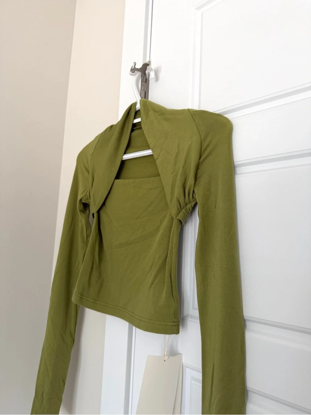 brand new Square-Neck Long Sleeve Top in 2 colours - Picture 3 of 13